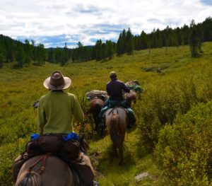 wilderness horseback riding in Mongolia